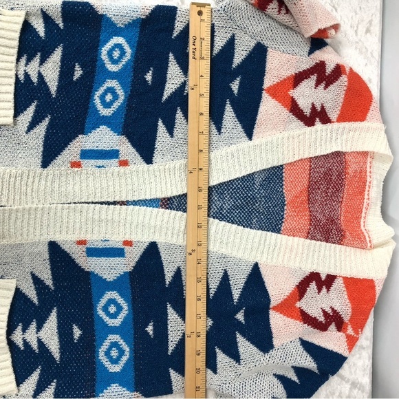 Women’s aztec long sweater open cardigan size medium - Picture 5 of 6